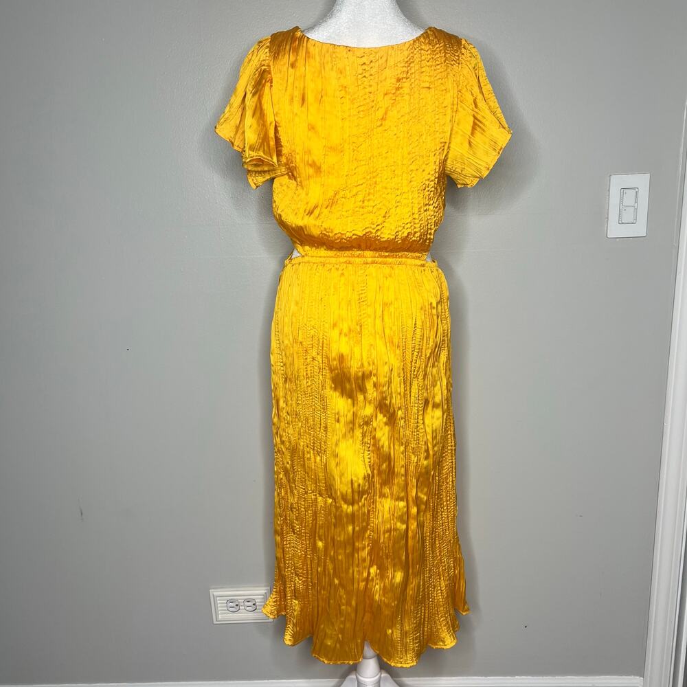 Express Satin V-Neck Flutter Sleeve Pleated Cutout Midi Dress Sz M Yellow Gold - Picture 7 of 11